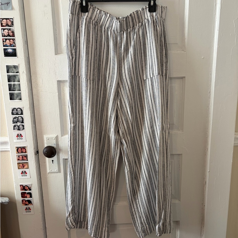 Time and Tru Women’s Striped Pants - Black and White